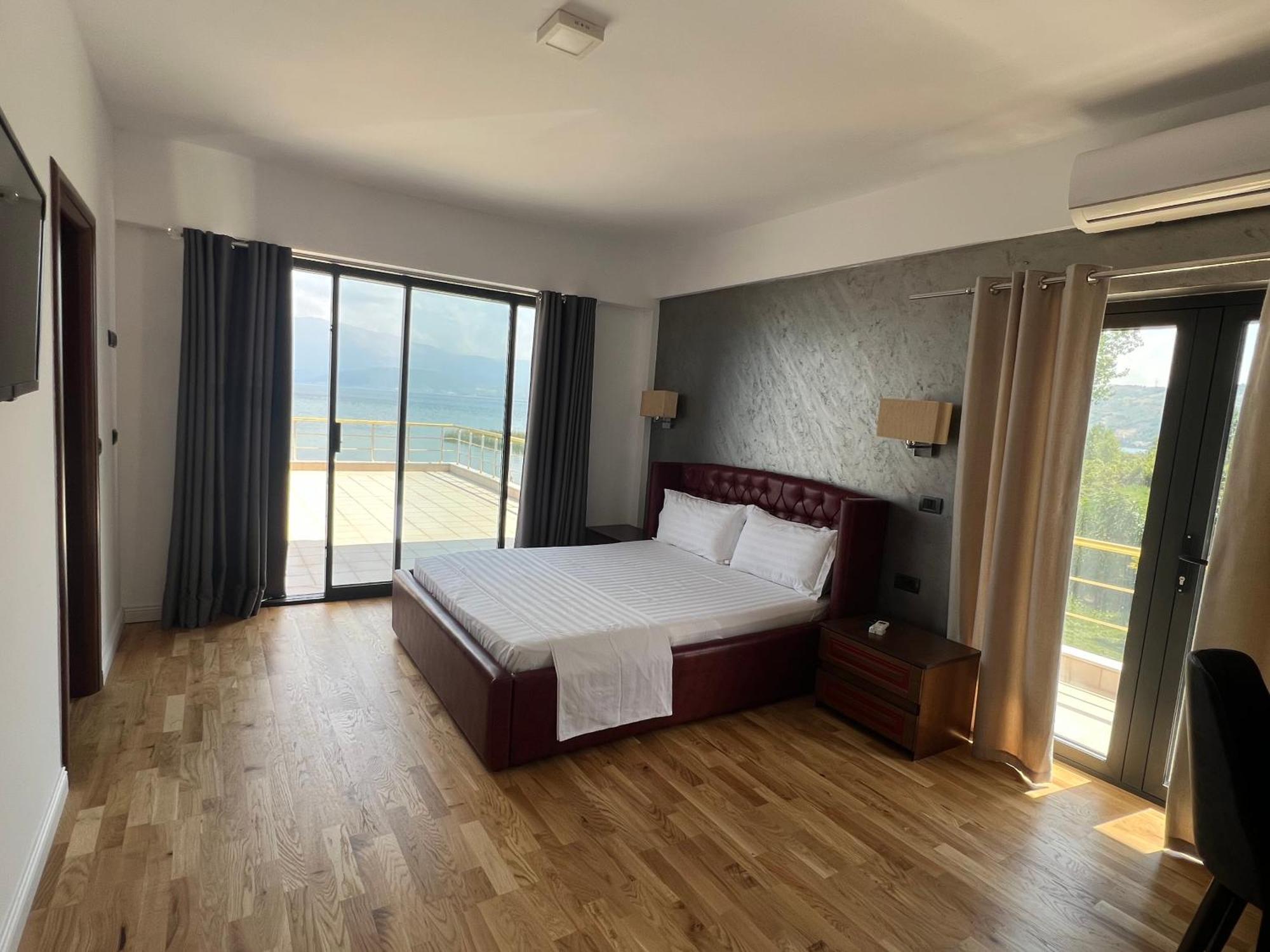 Hotel Victoria Memlishte Ngoại thất bức ảnh